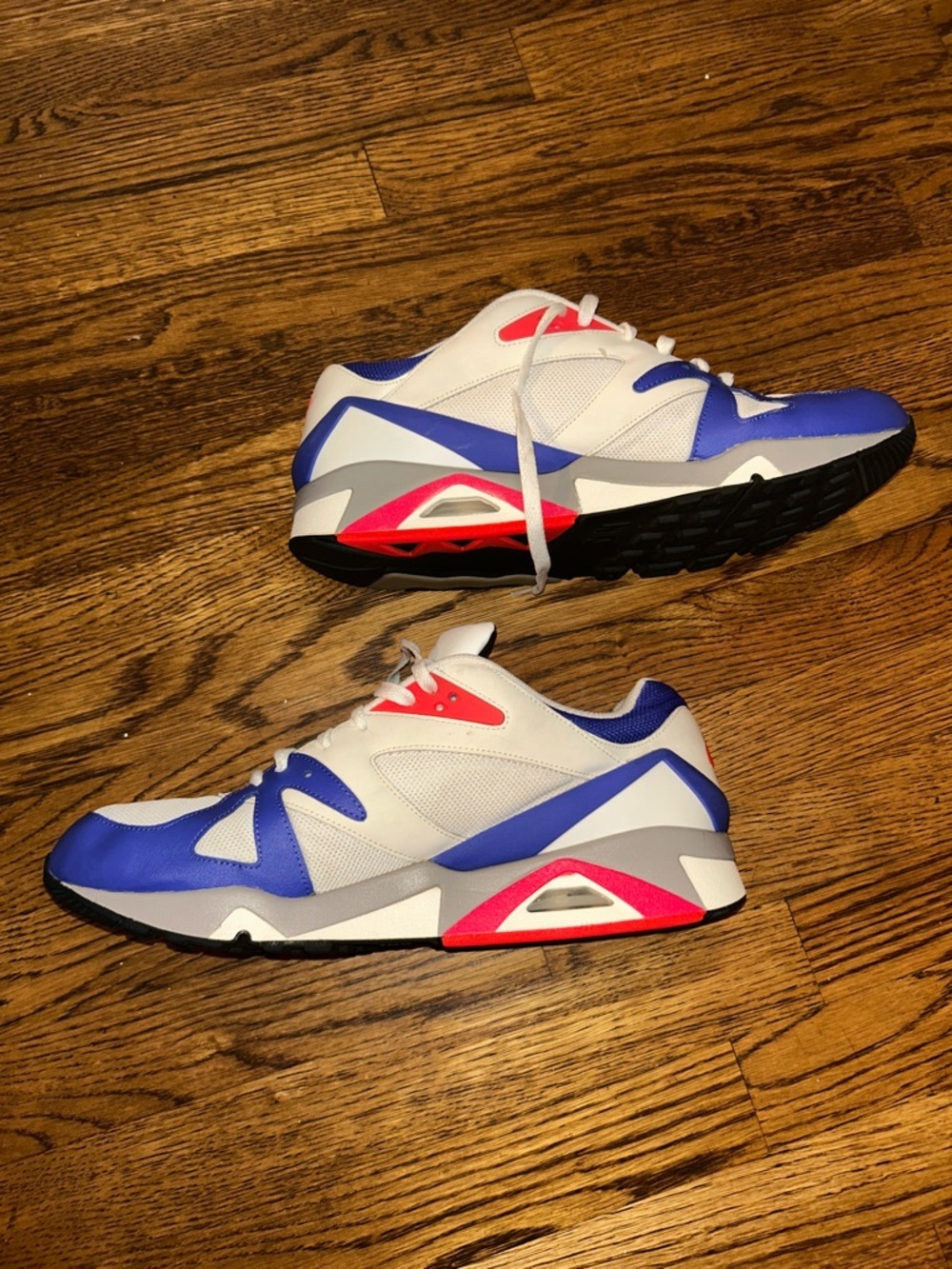 Nike Men’s Athletic Shoes White Black Royal Blue with Pink Accent Size 13 - Picture 6 of 7